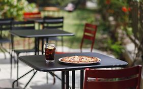 ibis Lyon Carre De Soie